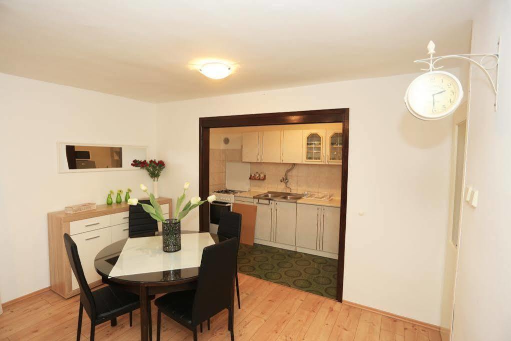 Apartment Ana Arbanasi Zara Esterno foto